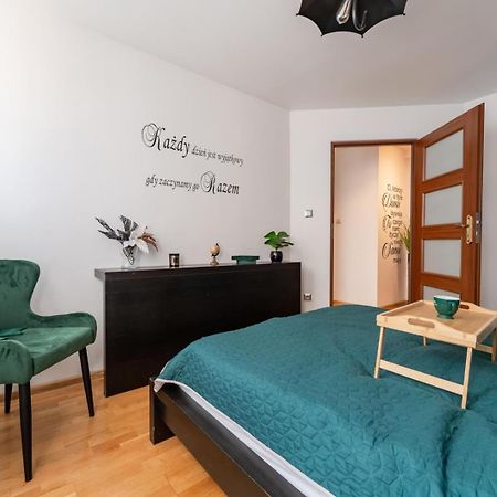 Apartament Ratuszlove - 2 Osobne Sypialnie, Z Widokiem Na Ratusz - By Spaceapart Jelenia Gora Dış mekan fotoğraf