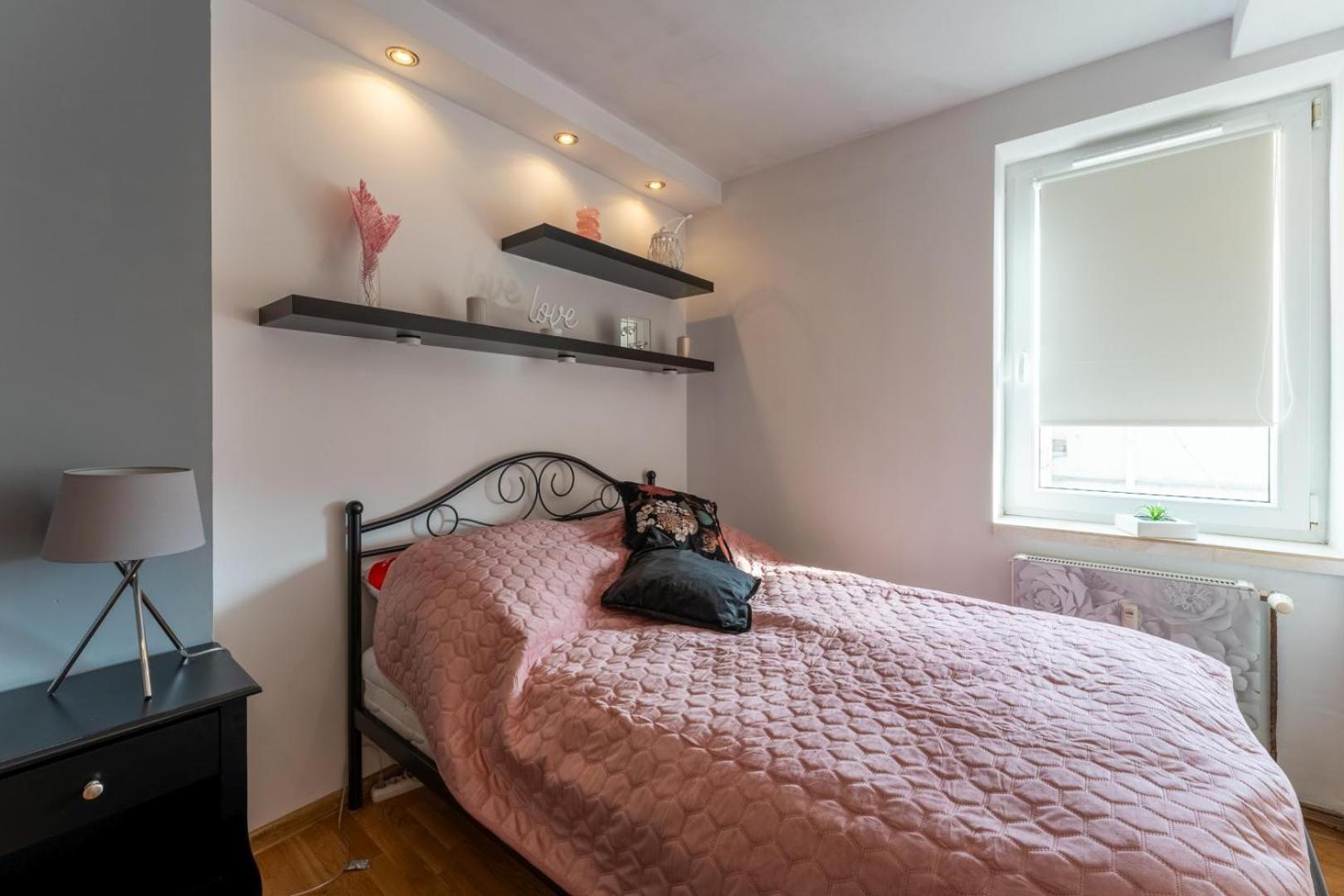 Apartament Ratuszlove - 2 Osobne Sypialnie, Z Widokiem Na Ratusz - By Spaceapart Jelenia Gora Dış mekan fotoğraf